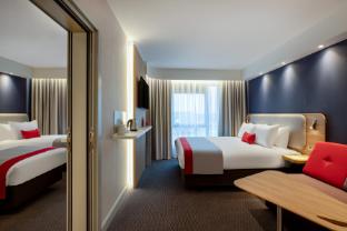 holiday inn express and suites reims rives de vesle