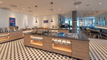 holiday inn express and suites reims rives de vesle