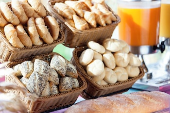 holiday inn express and suites reims rives de vesle