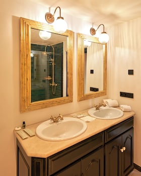 son moli country house