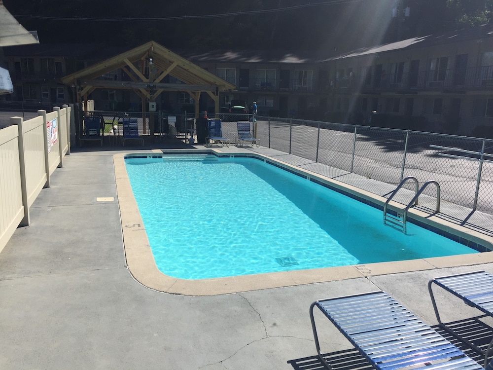 sidney james mountain lodge