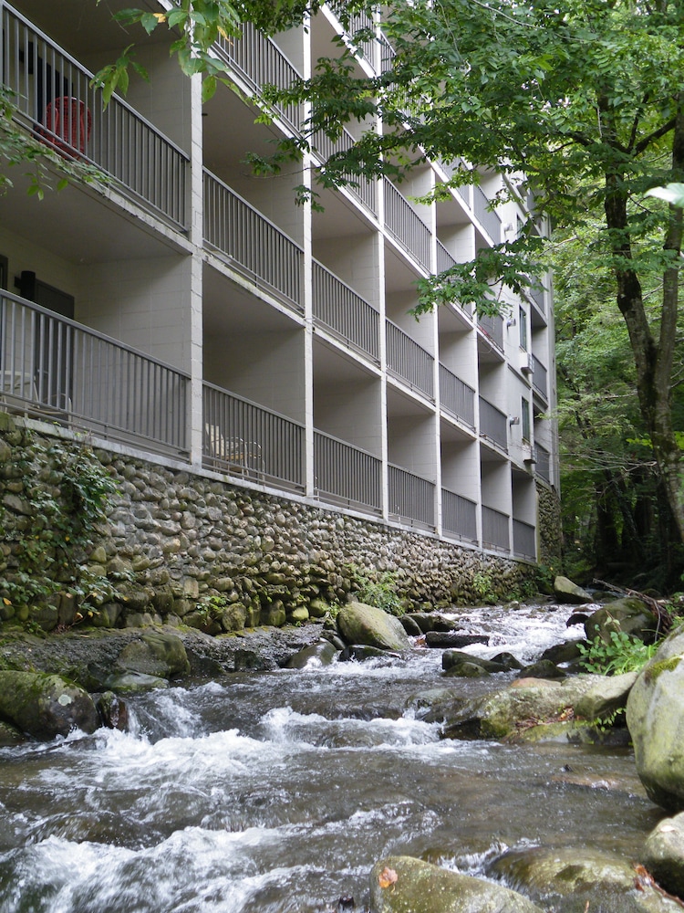 sidney james mountain lodge