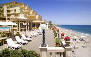 hellenia yachting hotel