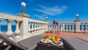 hellenia yachting hotel