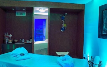 hellenia yachting hotel