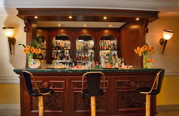 hellenia yachting hotel