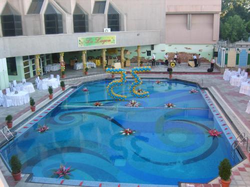 le grande plaza hotel