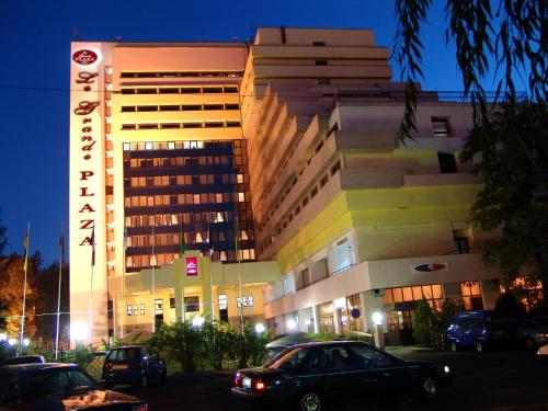 le grande plaza hotel