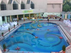 le grande plaza hotel
