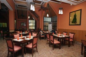 le grande plaza hotel