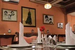 le grande plaza hotel