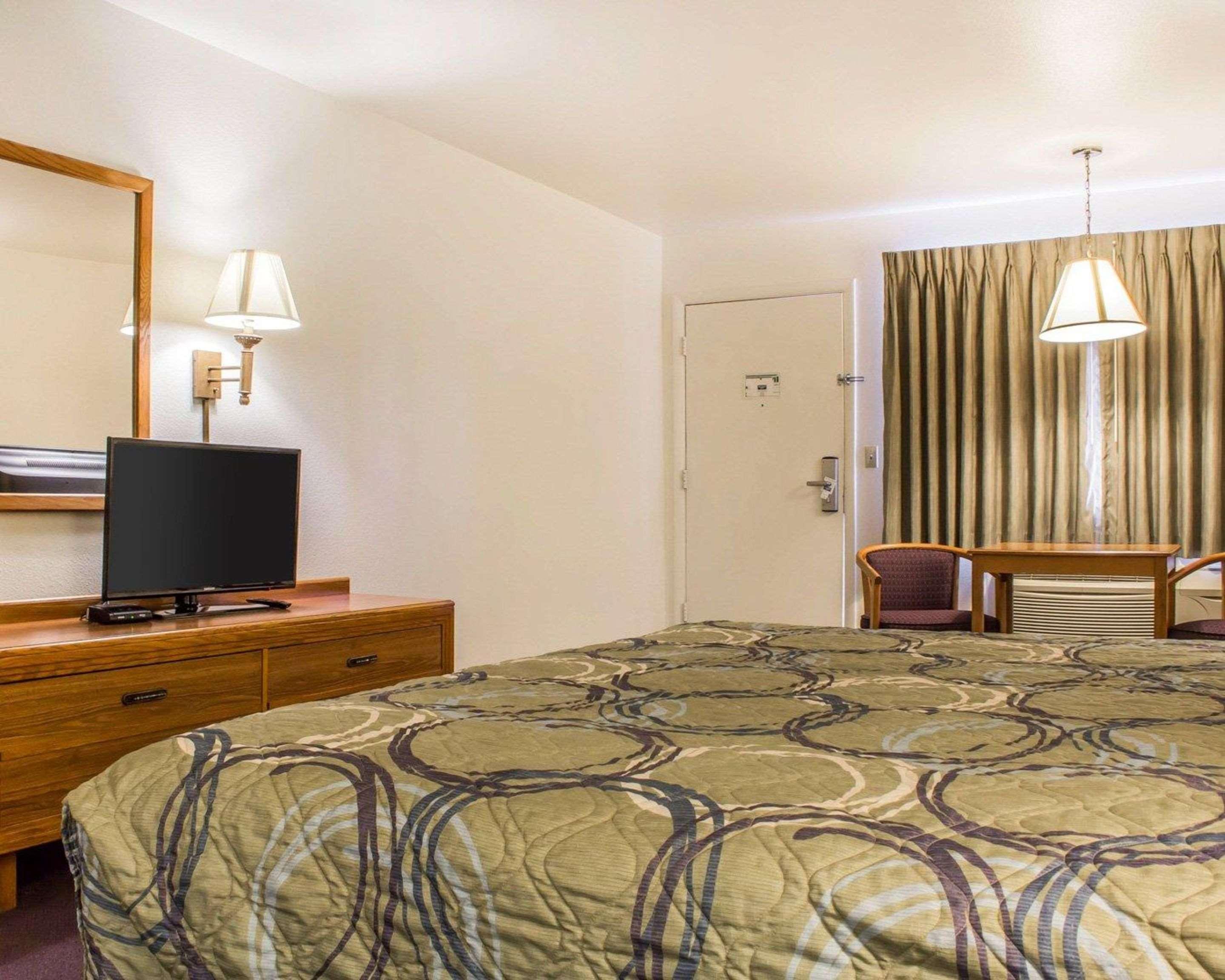 Rodeway Inn Silver Creek Inn,Show Low>>Arizona,2 star