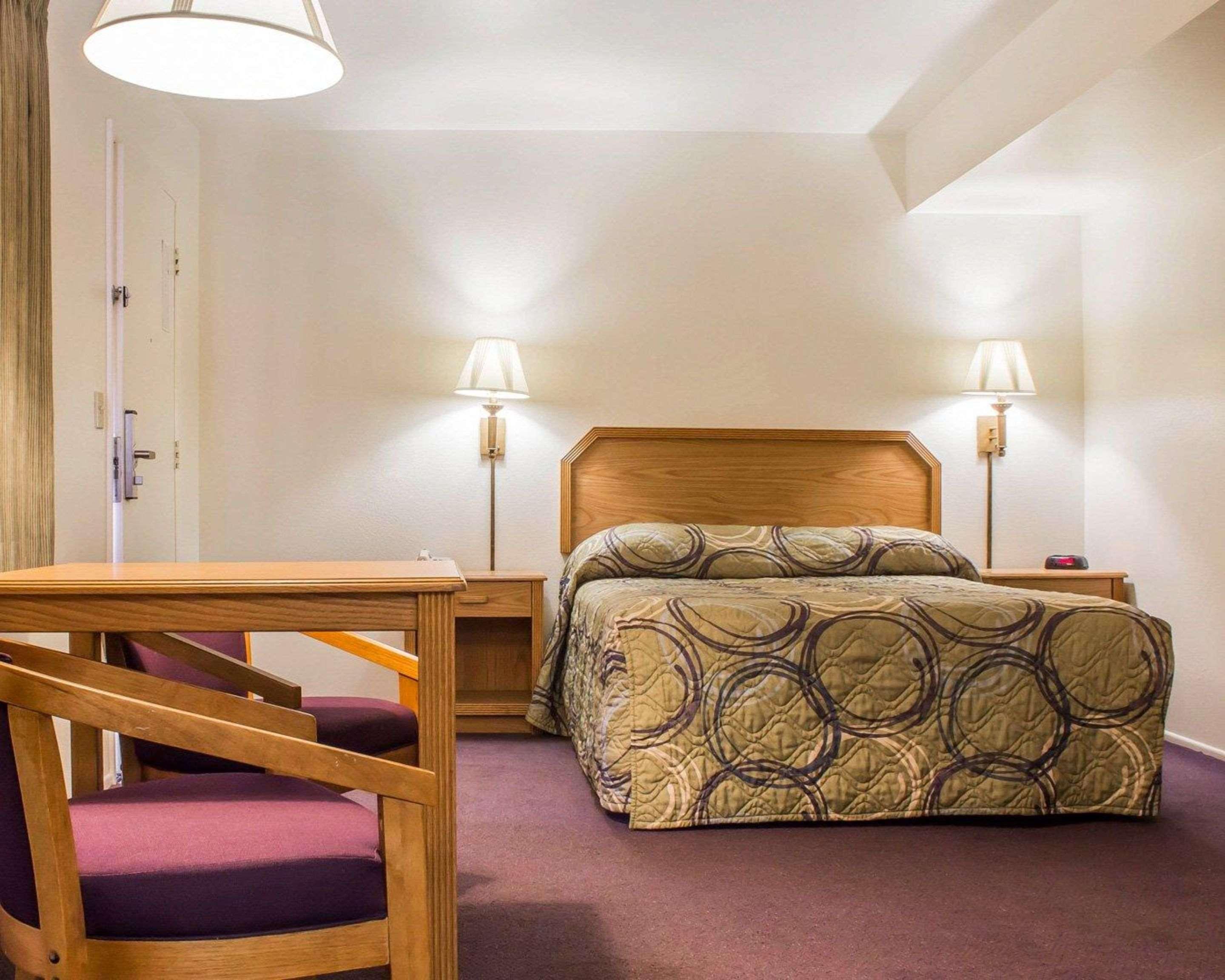 Rodeway Inn Silver Creek Inn,Show Low>>Arizona,2 star