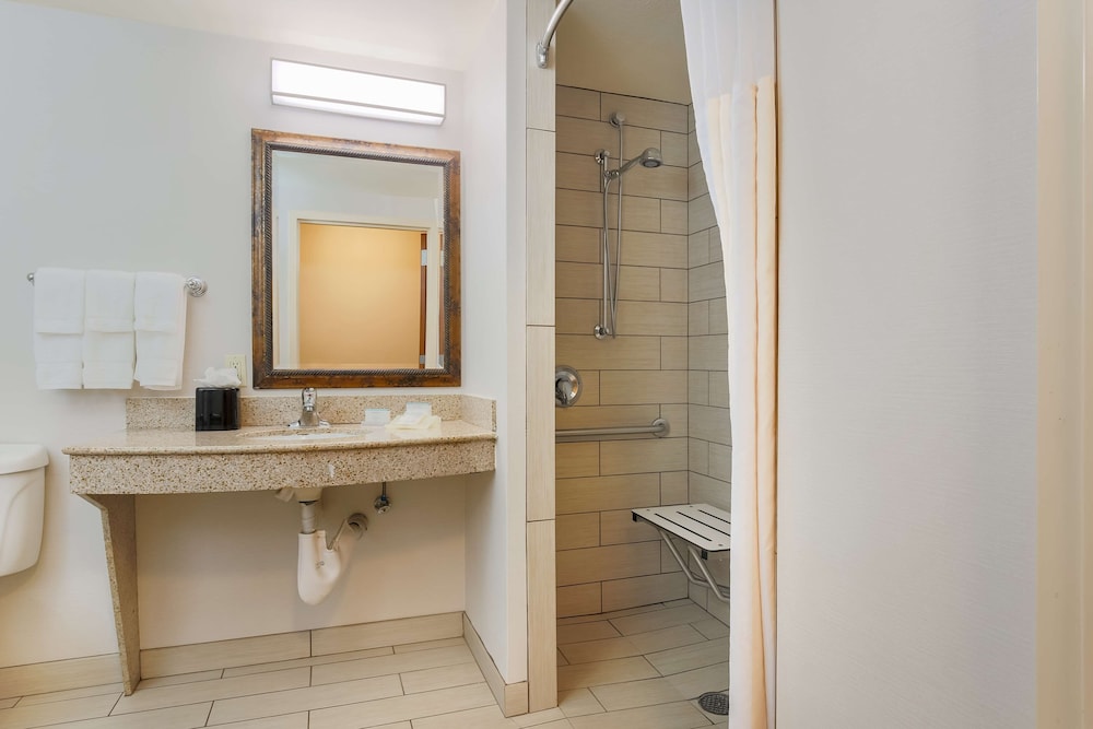 hilton garden inn bakersfield