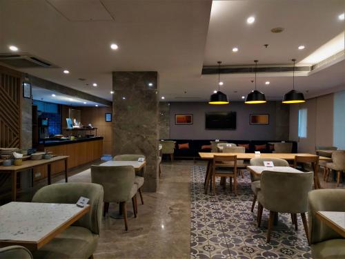 holiday inn express ahmdabad prahlad nagar an ihg hotel