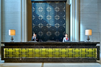 Crowne Plaza Tianjin Jinnan By Ihg,Tianjin>>Hexi,5 star
