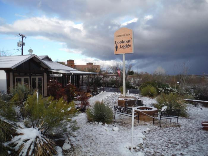 landmark lookout lodge