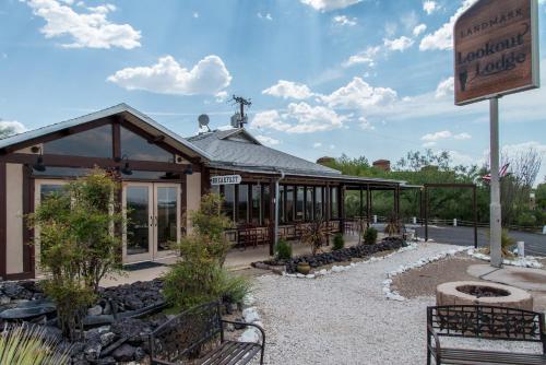 landmark lookout lodge