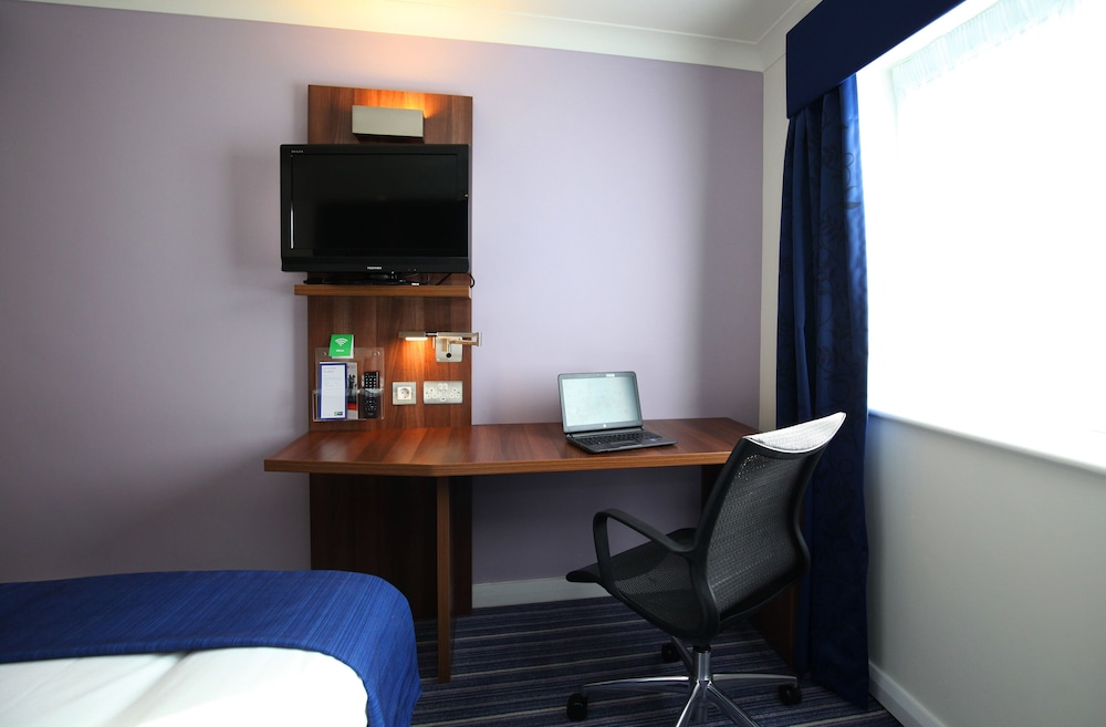 holiday inn express york by ihg