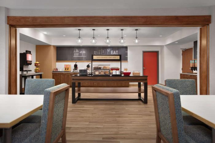hampton inn yorkville