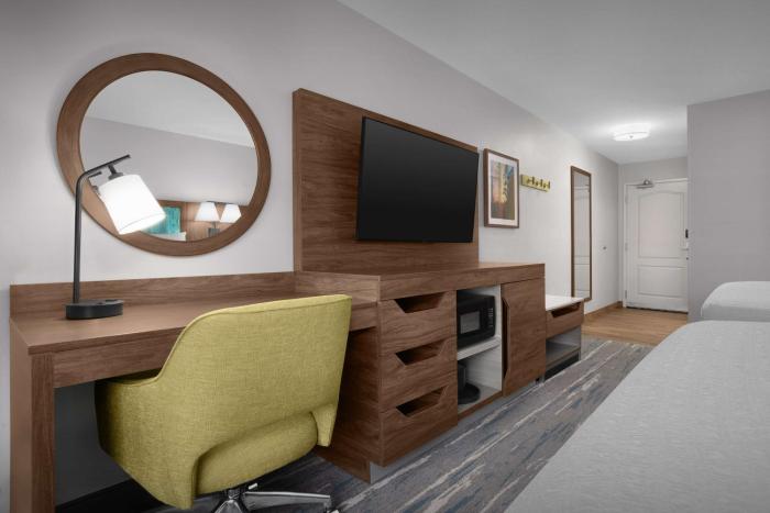 hampton inn yorkville