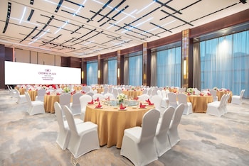 crowne plaza zhuhai city center by ihg
