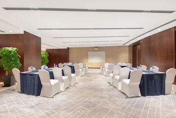 crowne plaza zhuhai city center by ihg