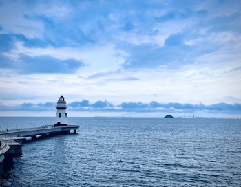 crowne plaza zhuhai city center by ihg