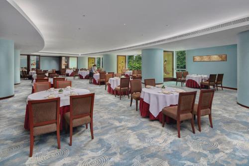 crowne plaza zhuhai city center by ihg