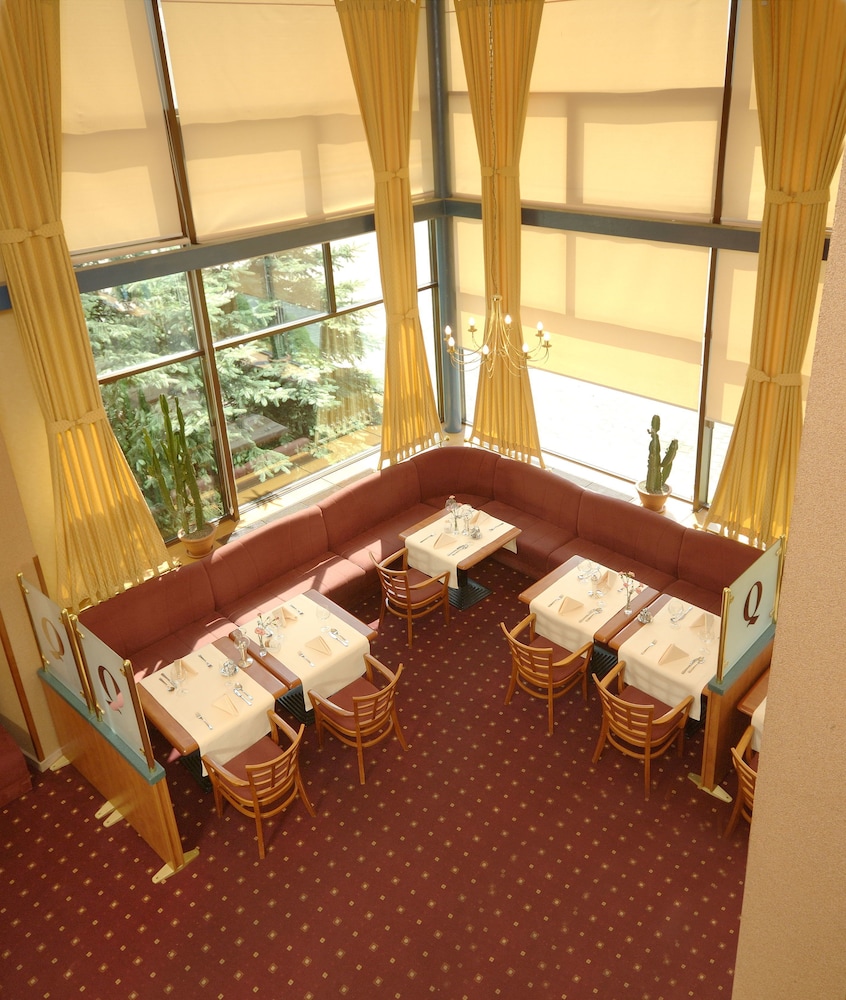 qubus hotel zielona gora