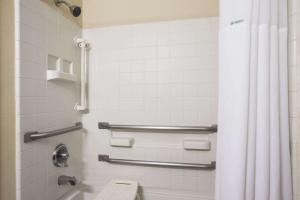 super 8 by wyndham prestonsburg