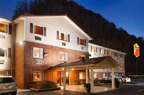 super 8 by wyndham prestonsburg