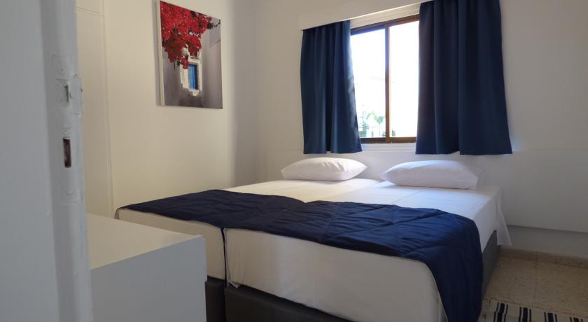 amore protaras apartments