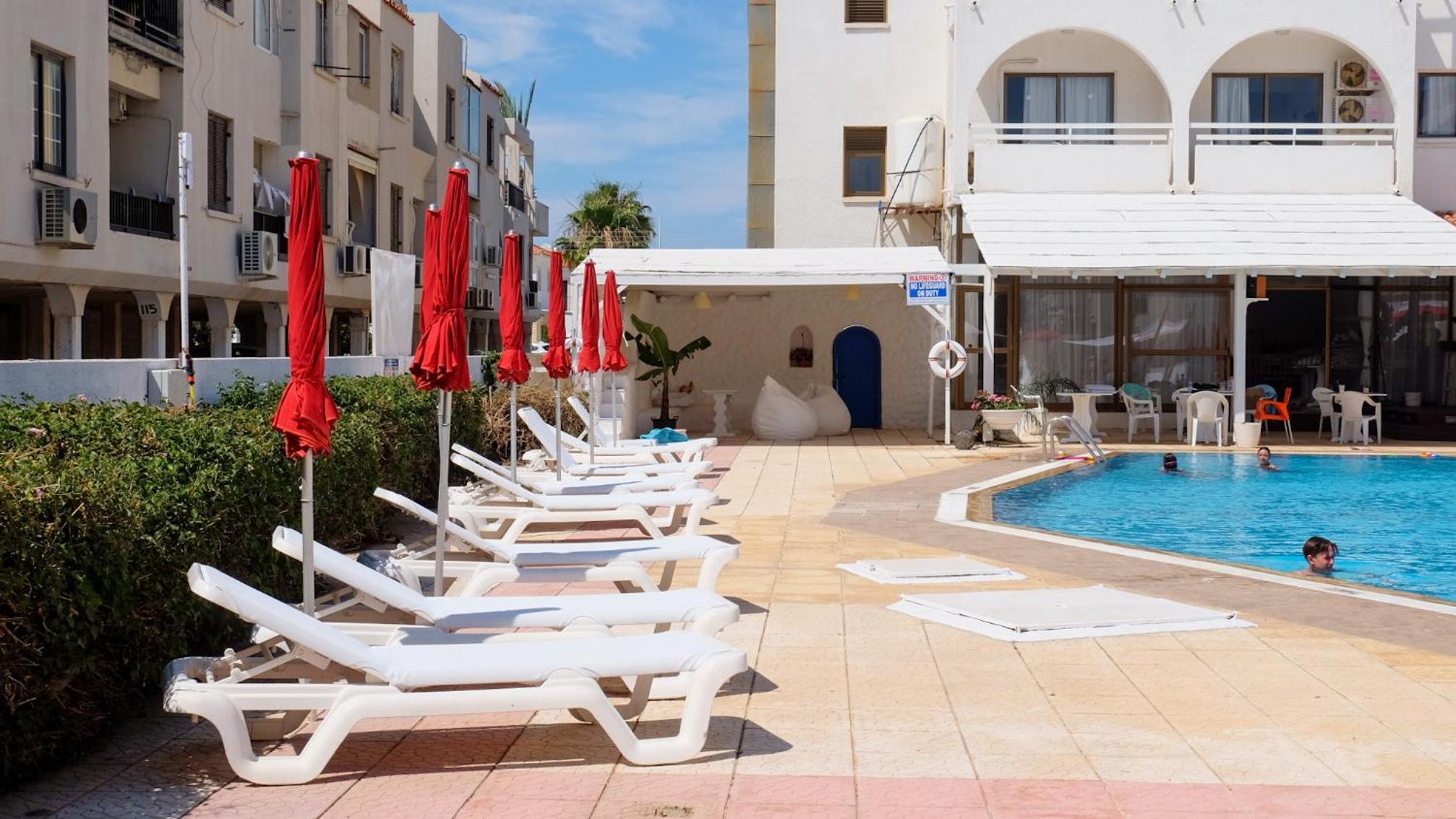 amore protaras apartments