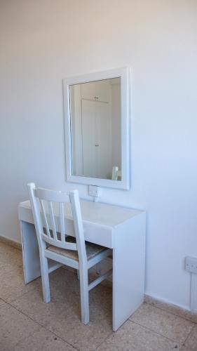 amore protaras apartments