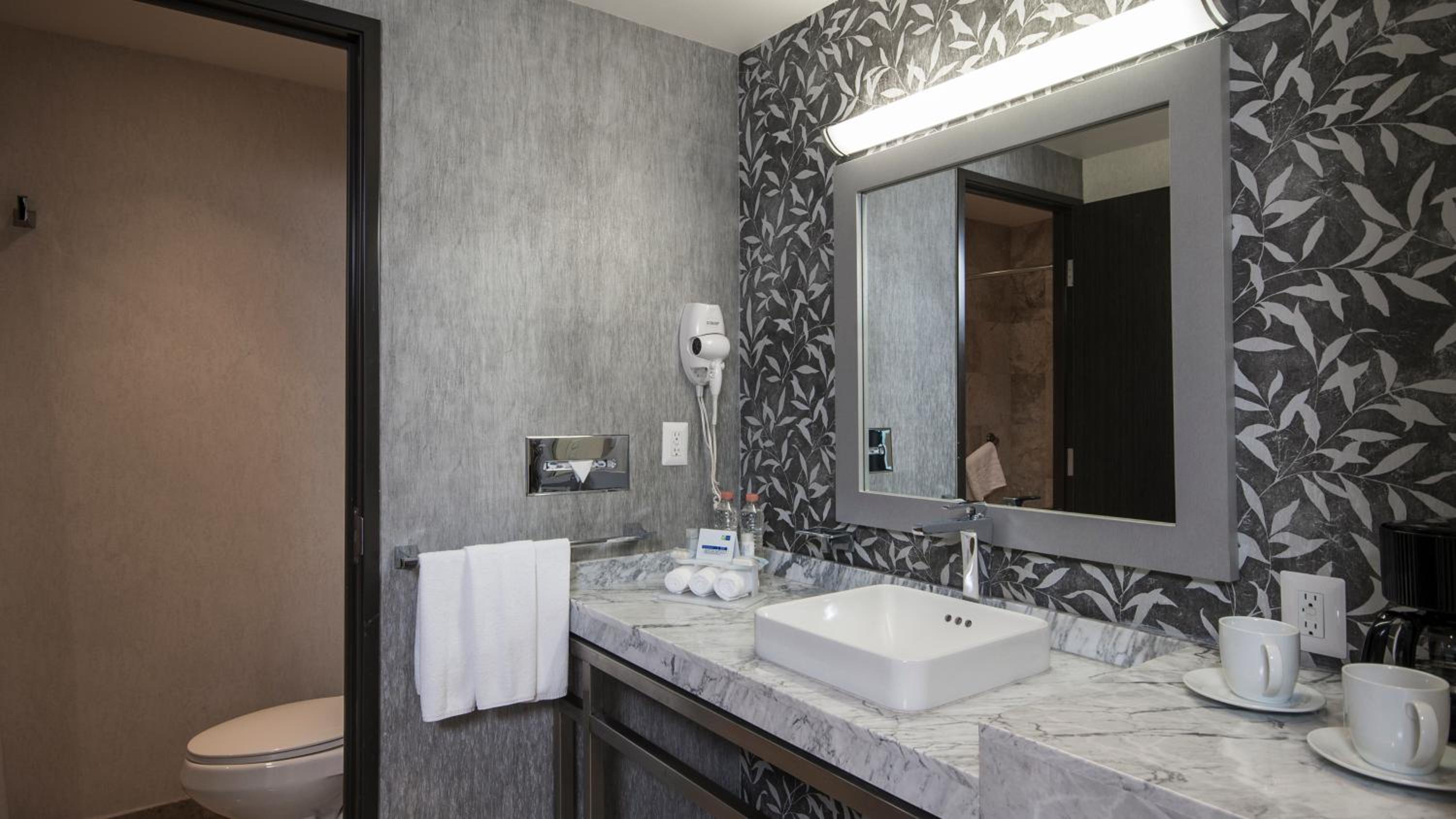 holiday inn express queretaro by ihg