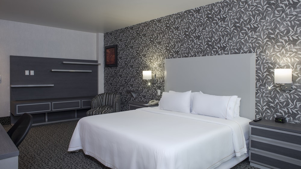 holiday inn express queretaro by ihg