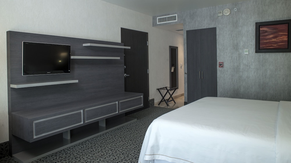 holiday inn express queretaro by ihg
