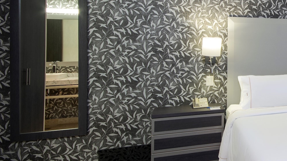 holiday inn express queretaro by ihg