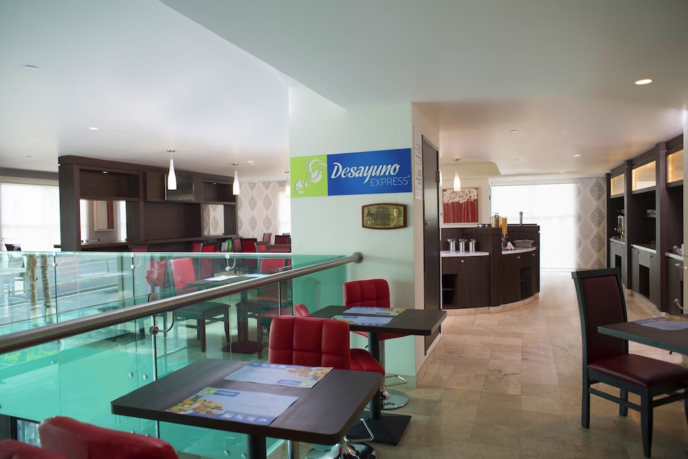 holiday inn express queretaro by ihg