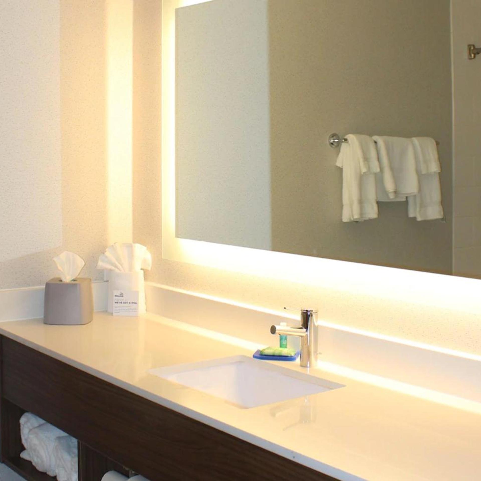 holiday inn express hotel and suites raton by ihg