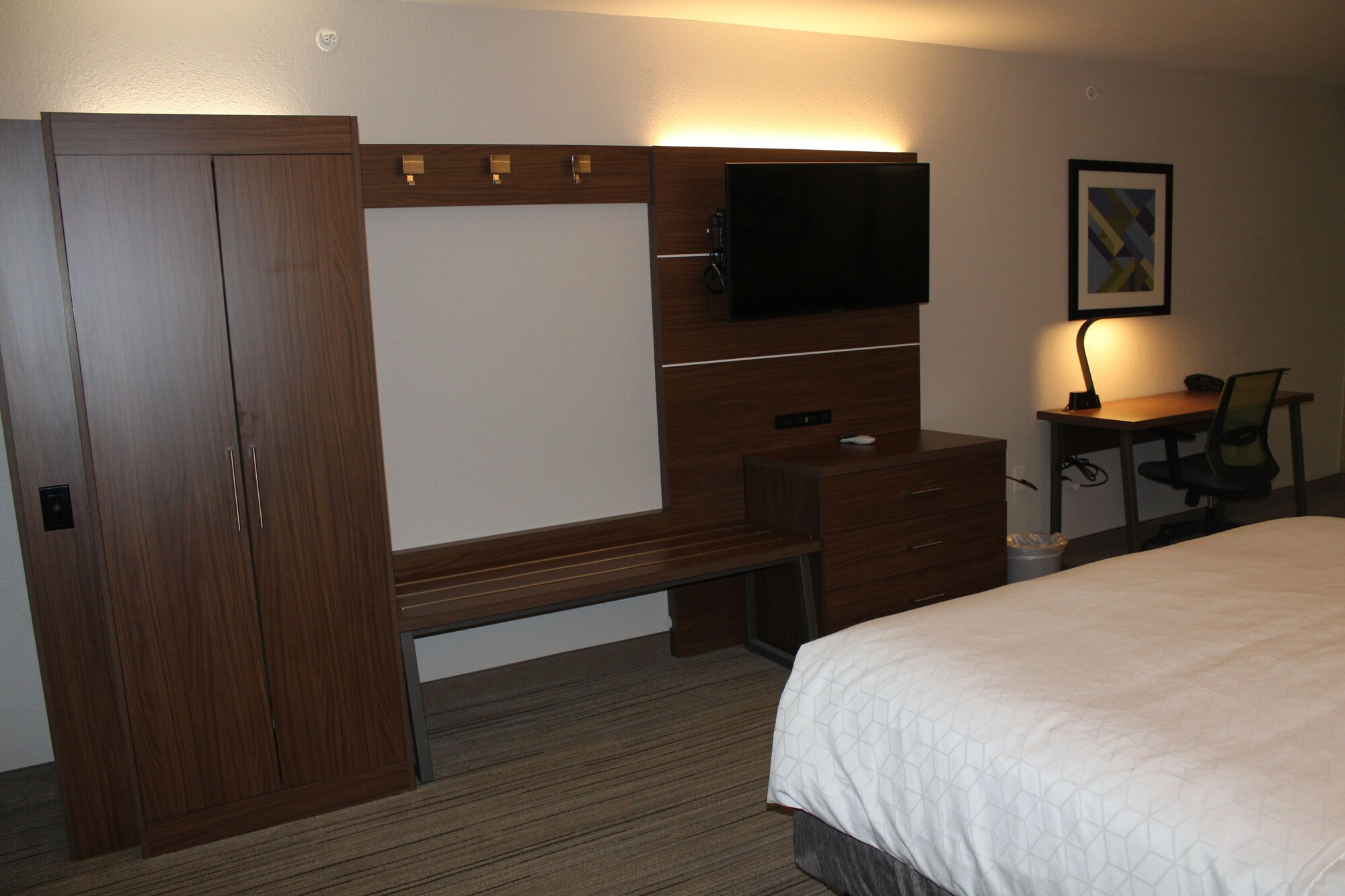 holiday inn express hotel and suites raton by ihg