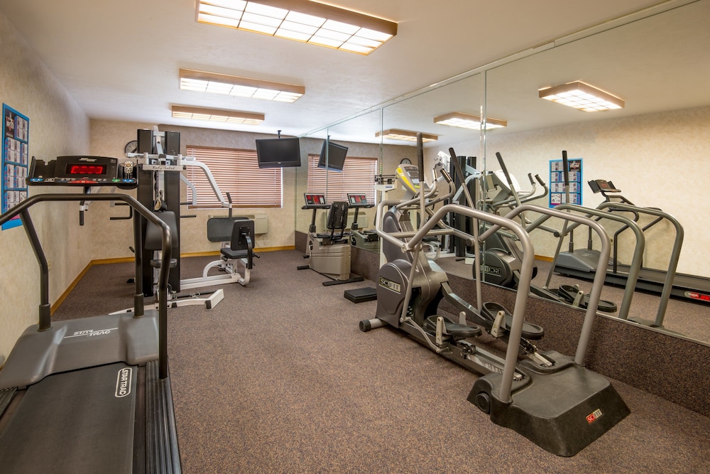 holiday inn express hotel and suites raton by ihg