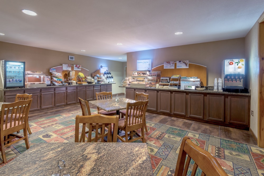 holiday inn express hotel and suites raton by ihg