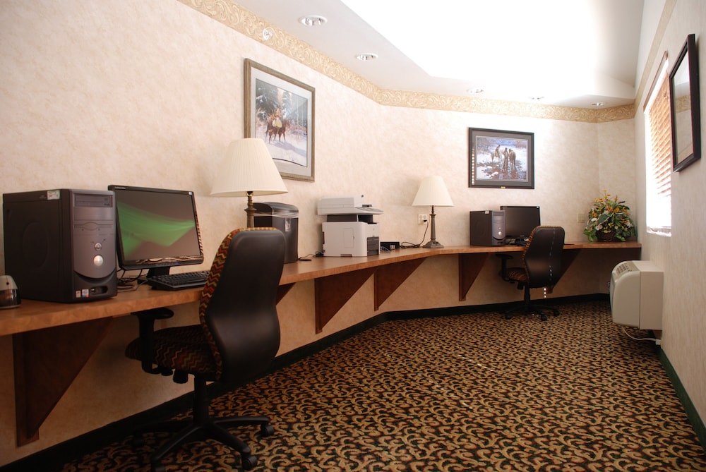 holiday inn express hotel and suites raton by ihg