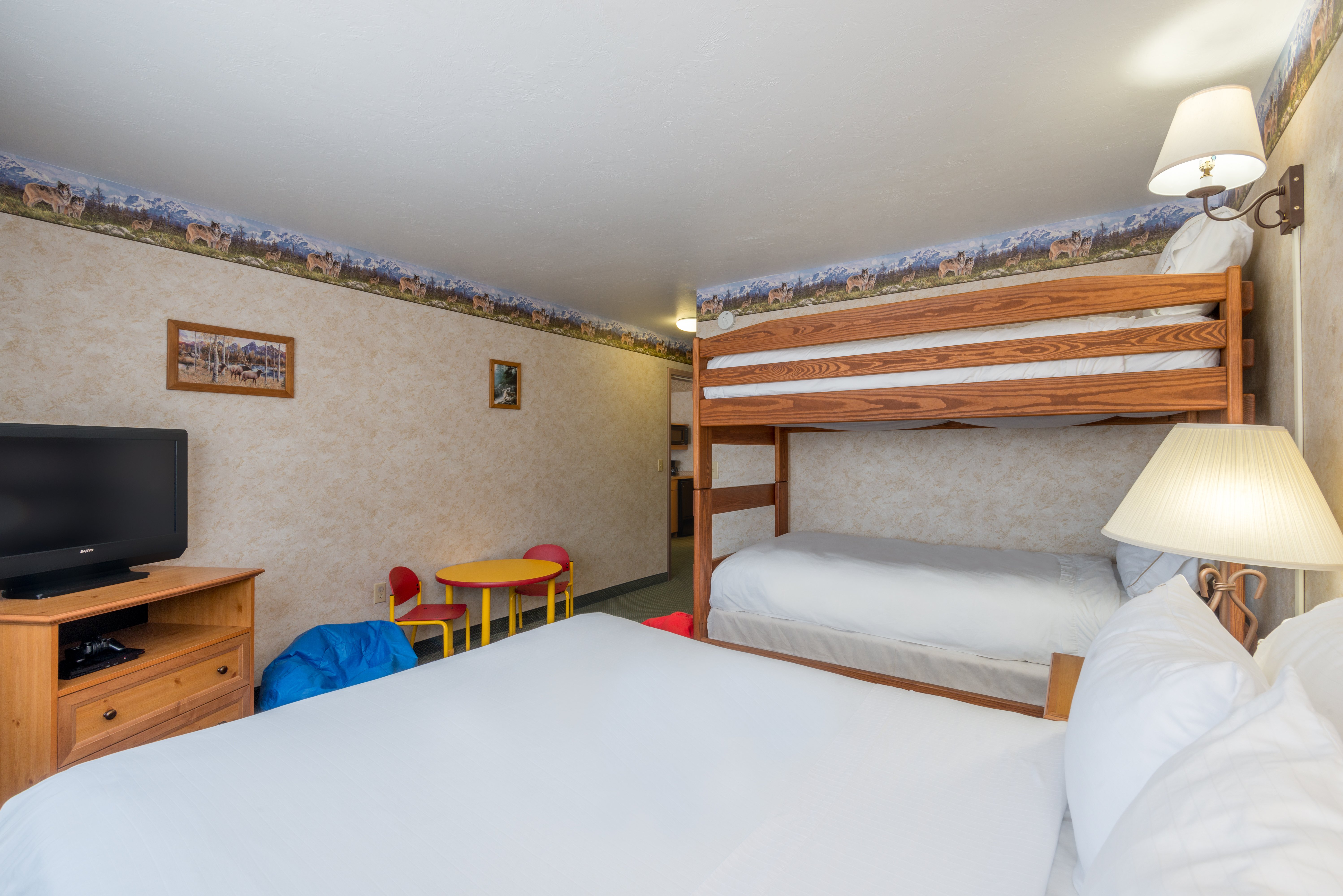 holiday inn express hotel and suites raton by ihg