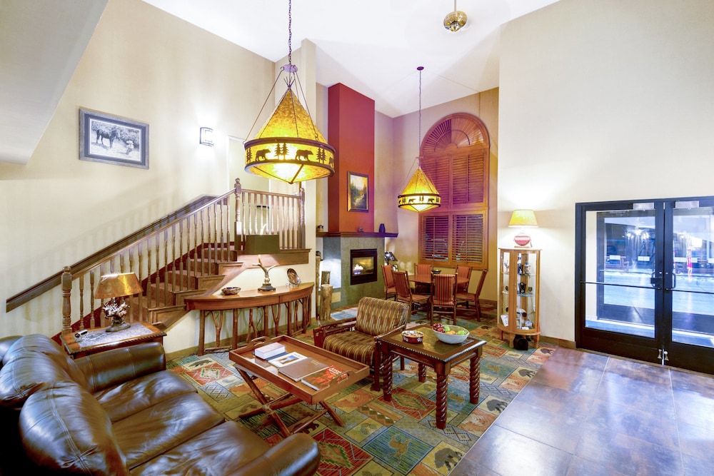 holiday inn express hotel and suites raton by ihg