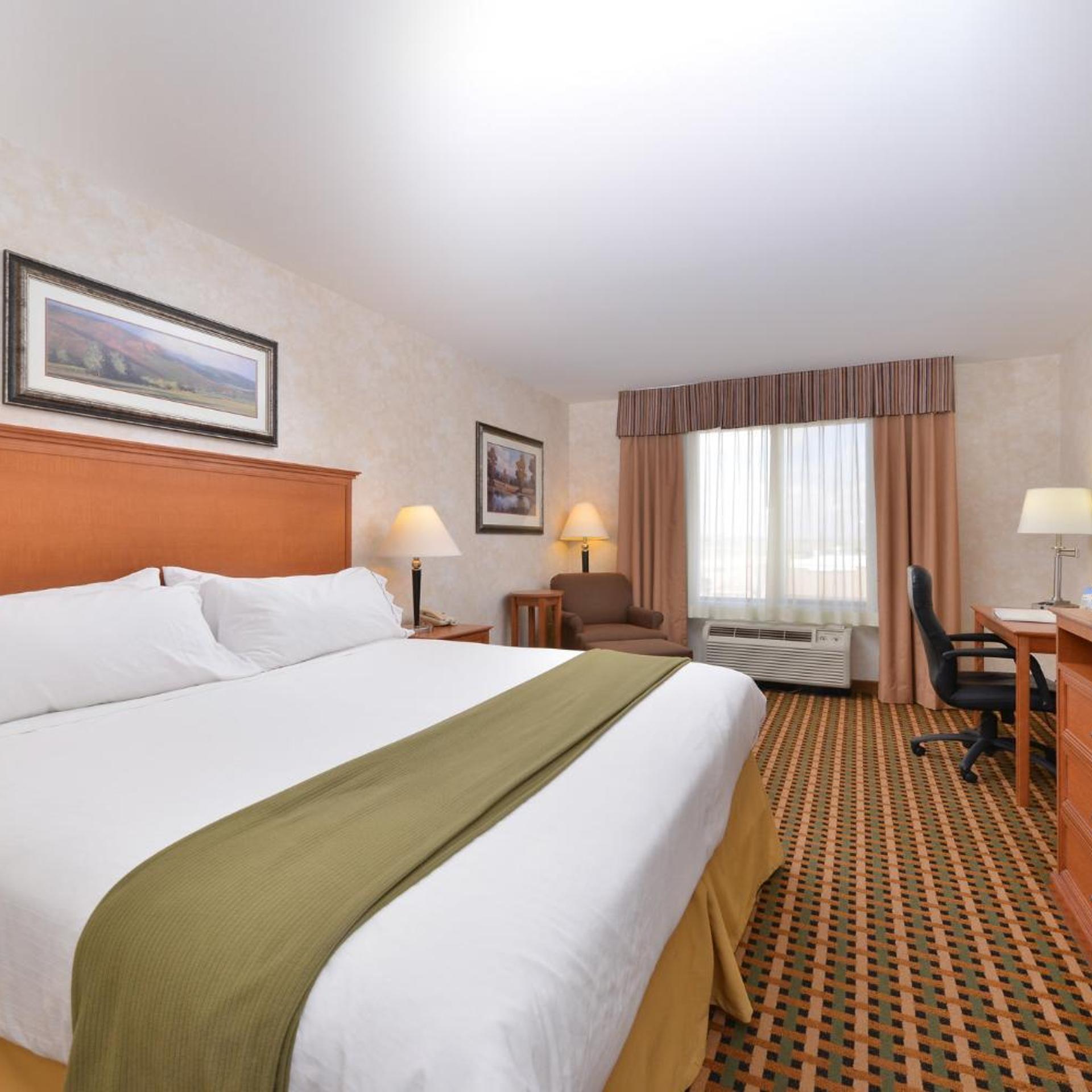 holiday inn express rawlins by ihg