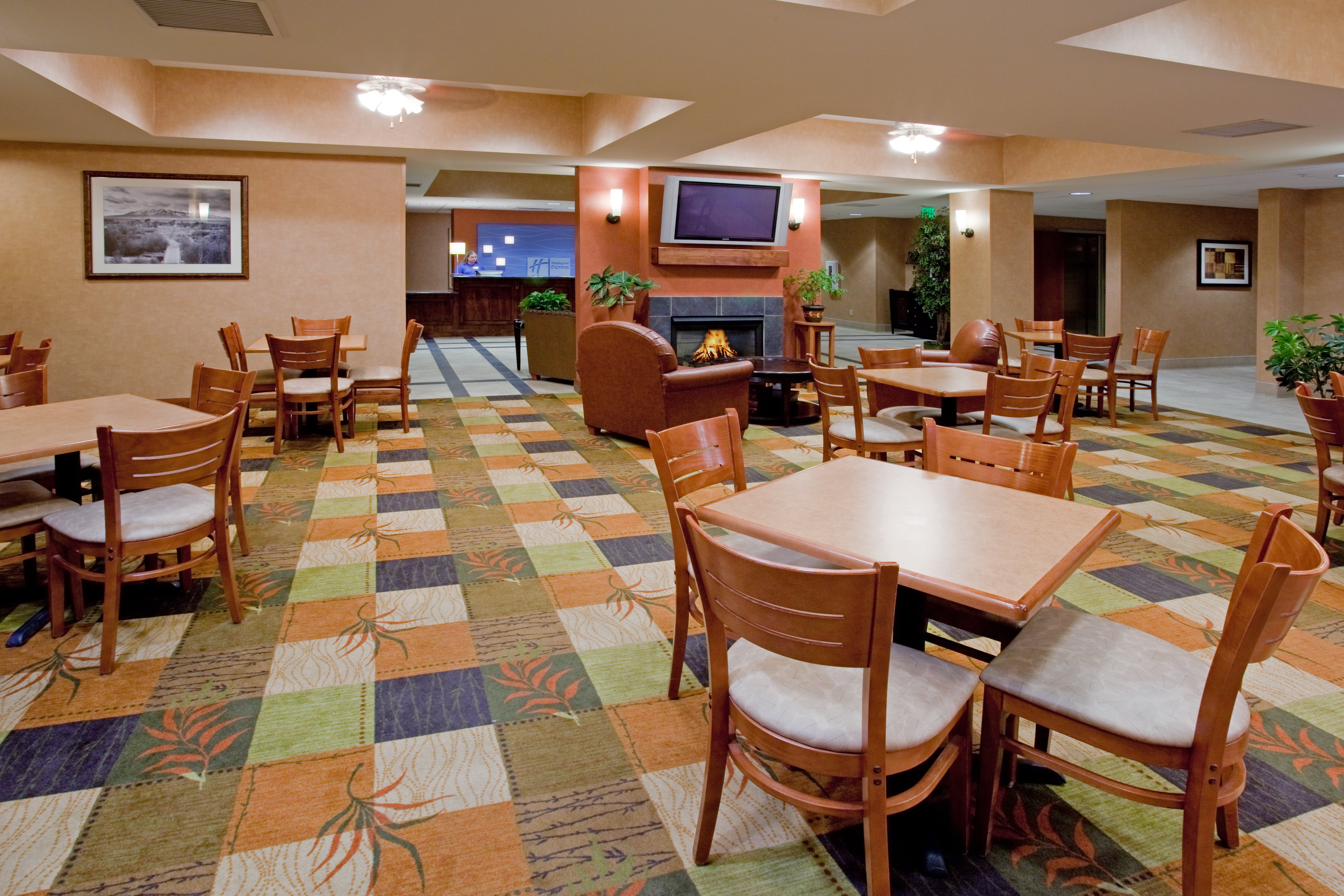 holiday inn express rawlins by ihg