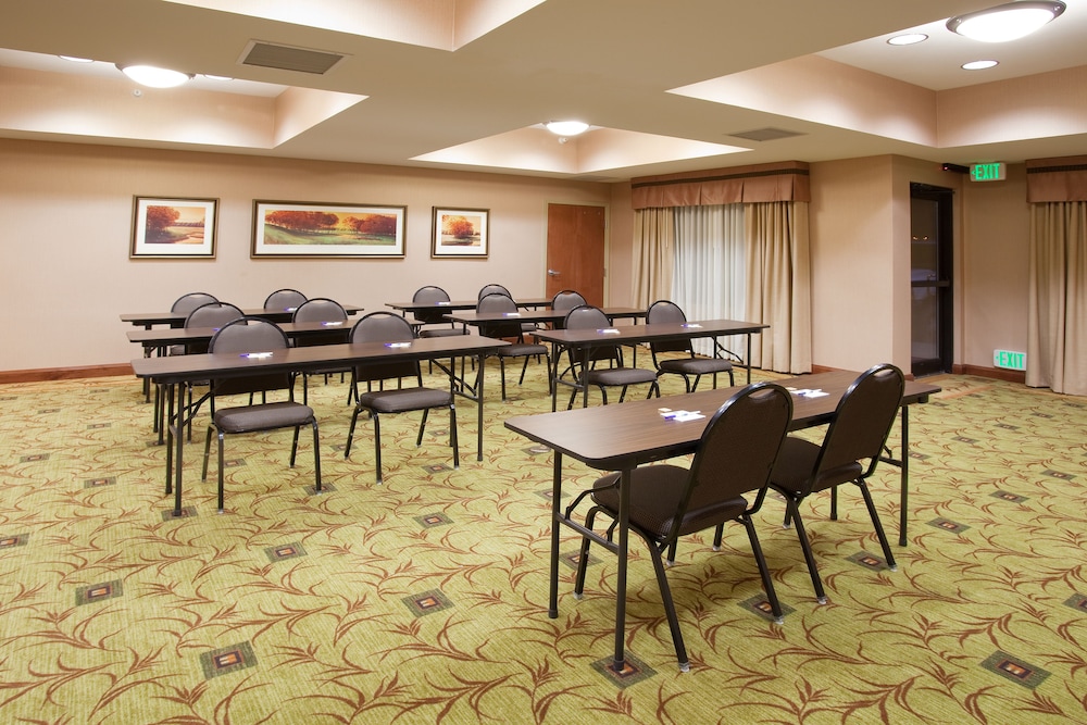 holiday inn express rawlins by ihg